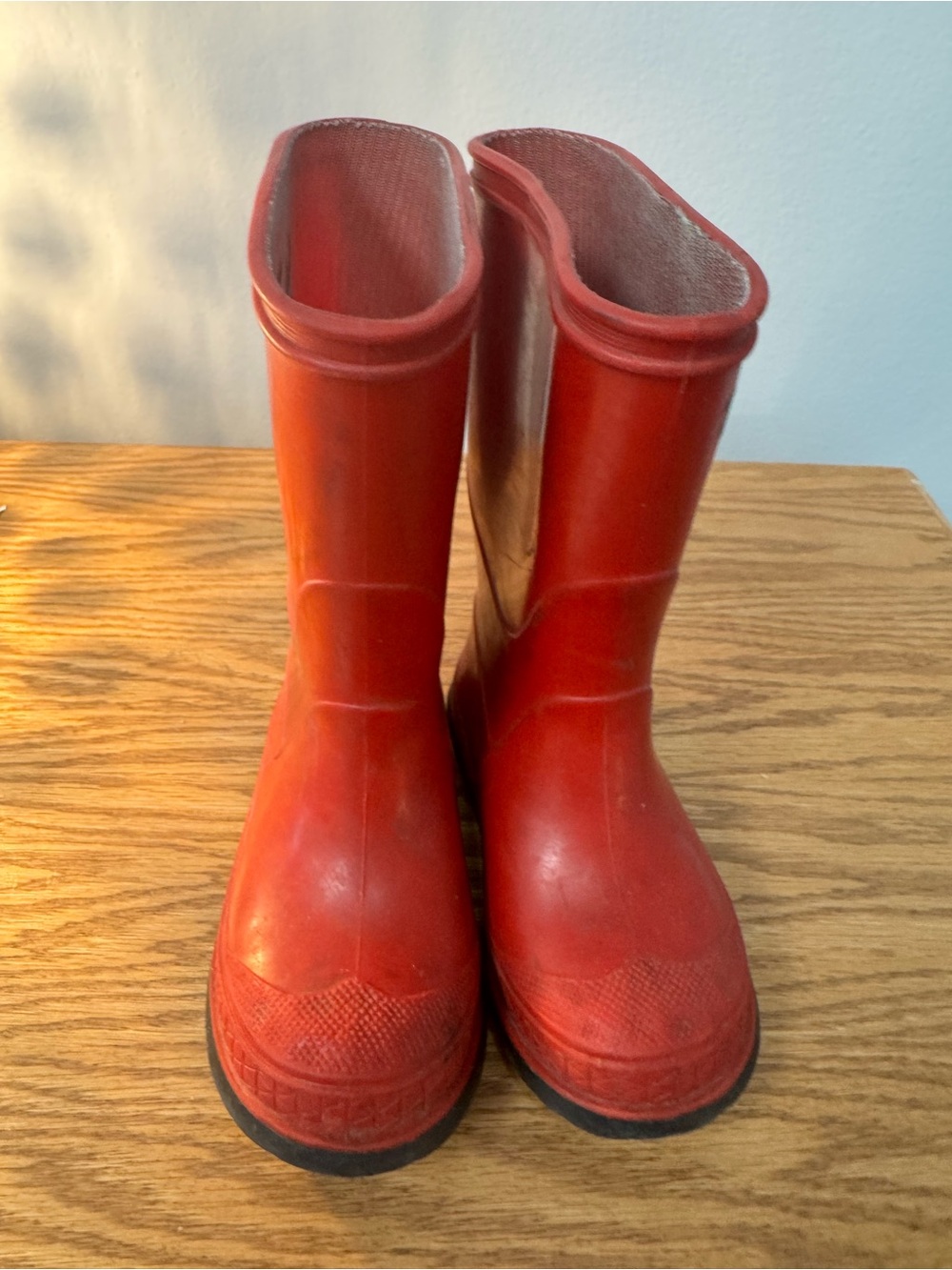 Adorable Kids Childs Red Rain Boots - Size 7